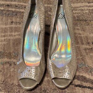 Elegant Silver Peep-Toe Women's Shoes